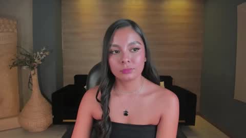 Snapshot of ninablumm chatting on 3, 10, 2025 Nina online show from 3, 10, 2025