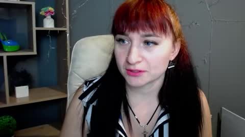 ninaflawlees online show from 17, 11, 2025