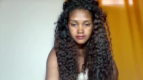 ninah_rise online show from 19, 9, 2025