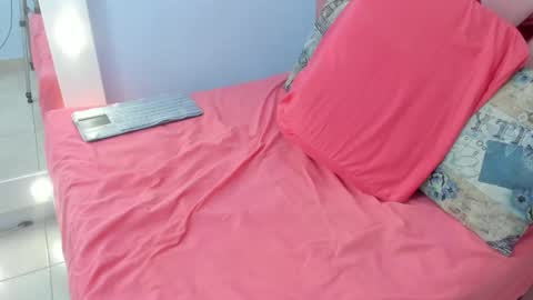 Snapshot of ninamedux chatting on 28, 2, 2025 Nina Medux online show from 28, 2, 2025