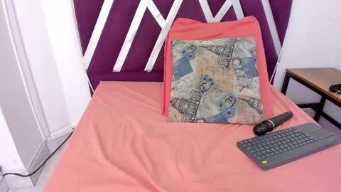 Snapshot of ninameduxx chatting on 9, 4, 2026 Nina online show from 9, 4, 2026