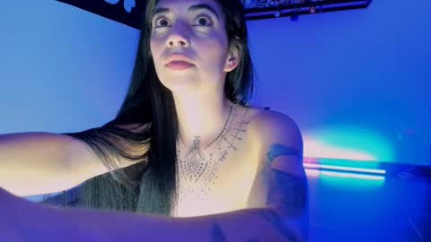 ninamonroee online show from 8, 3, 2026