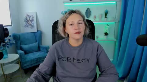 ninastarle online show from 27, 9, 2025