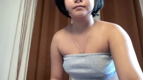 nini_luvskorn online show from 13, 5, 2026