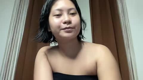 nini_luvskorn online show from 18, 6, 2026