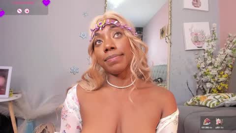 Snapshot of nini_martinii chatting on 19, 1, 2025 NINI  online show from 19, 1, 2025