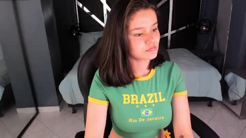 nini_solei online show from 16, 4, 2026