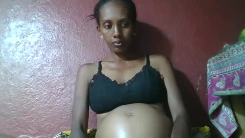 Snapshot of ninie246746 chatting on 9, 1, 2025 ninie246746 online show from 9, 1, 2025