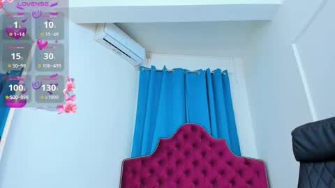 Snapshot of ninna_dee chatting on 28, 10, 2025 nina dee online show from 28, 10, 2025