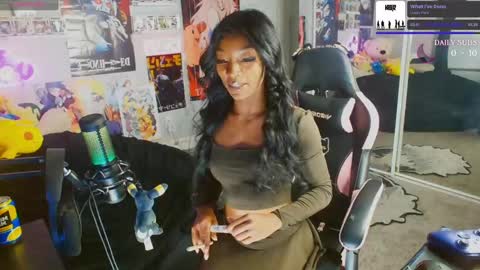 Snapshot of niviawolfe chatting on 13, 2, 2025 NIVIA WOLFE online show from 13, 2, 2025