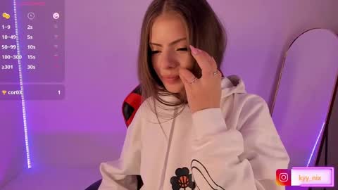 Nicki  online show from 27, 2, 2025