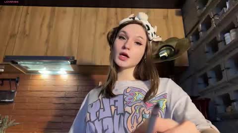 Tears Lora online show from 8, 2, 2026