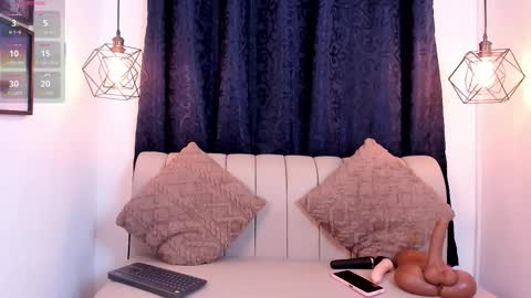 NATHALIA MORENO online show from 30, 10, 2025