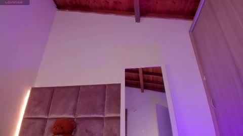 Snapshot of noah_beck42 chatting on 16, 4, 2026 Sara online show from 16, 4, 2026