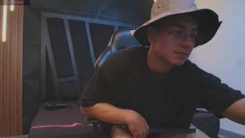 Noah online show from 8, 2, 2026