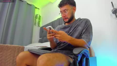 Snapshot of noah_corvelle chatting on 3, 2, 2026 NOAH online show from 3, 2, 2026