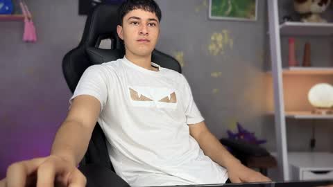 noah  online show from 8, 4, 2026