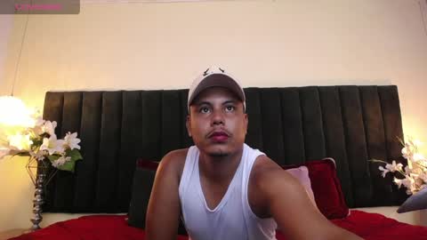 Snapshot of noah_oliver1 chatting on 27, 4, 2026 NOAH online show from 27, 4, 2026