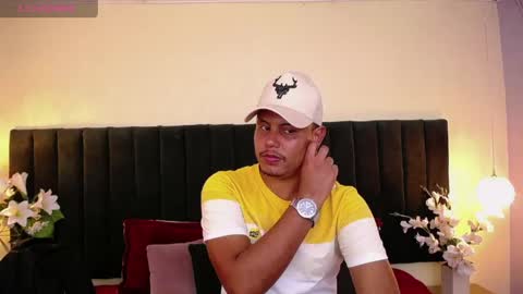 Snapshot of noah_oliver1 chatting on 4, 5, 2026 NOAH online show from 4, 5, 2026