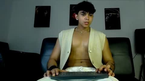 Snapshot of noah_prada14 chatting on 6, 5, 2026 luis navas online show from 6, 5, 2026