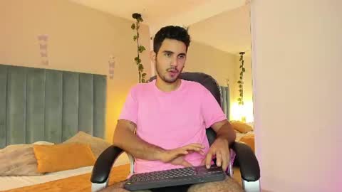 Snapshot of noah_sin_ chatting on 12, 6, 2026 noah sin online show from 12, 6, 2026