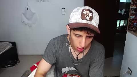 Snapshot of noah_sokolov_ chatting on 25, 7, 2026 Kervs online show from 25, 7, 2026