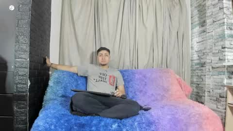 Snapshot of noahandbunny chatting on 28, 4, 2026 Noahandbunny online show from 28, 4, 2026