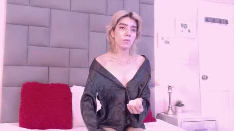 Snapshot of noahbells chatting on 15, 12, 2025 Noah online show from 15, 12, 2025