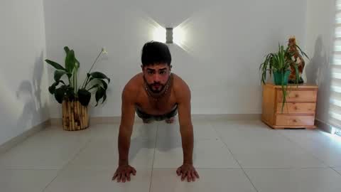 LIAM- noah online show from 19, 12, 2025