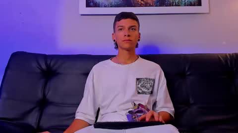 Snapshot of noahh_sky chatting on 25, 4, 2026 noahh_sky online show from 25, 4, 2026