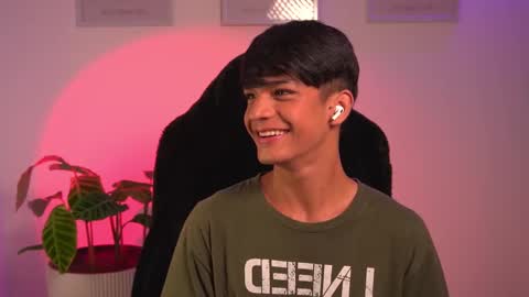 Noah     online show from 21, 2, 2025