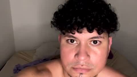 Snapshot of noahlatino35 chatting on 29, 4, 2026 noahlatino35 online show from 29, 4, 2026