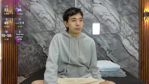 Snapshot of noahwalker__ chatting on 4, 7, 2026 online show from 4, 7, 2026