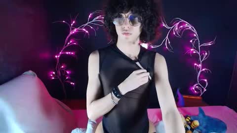 Noah Xtar online show from 10, 11, 2025