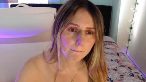 Noa Sarri online show from 4, 7, 2026