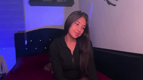 Snapshot of nocturnallovers_ss chatting on 5, 3, 2026 Jean Y Isa online show from 5, 3, 2026