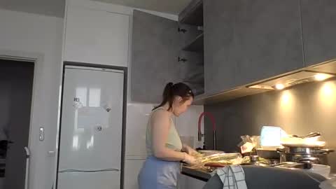 nodarell online show from 23, 11, 2025