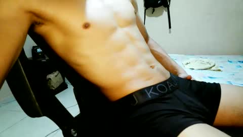 Snapshot of nofacebaby_ chatting on 21, 4, 2026 nofacebaby_ online show from 21, 4, 2026