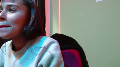 Noha Thomson online show from 25, 1, 2025