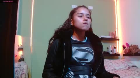 Noha Thomson online show from 1, 3, 2025