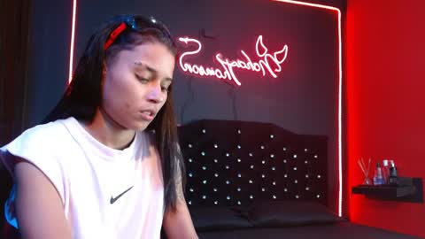 Snapshot of noha_thomson chatting on 6, 4, 2026 Noha Thomson online show from 6, 4, 2026