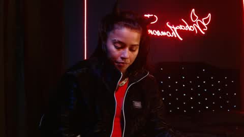 Snapshot of noha_thomson chatting on 17, 4, 2026 Noha Thomson online show from 17, 4, 2026