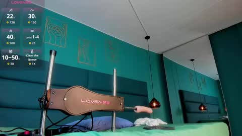 Nohemi online show from 17, 4, 2026