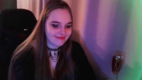 noir_ember_ online show from 30, 10, 2025