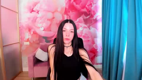 Snapshot of noirdiva chatting on 20, 4, 2026 NoirDiva online show from 20, 4, 2026