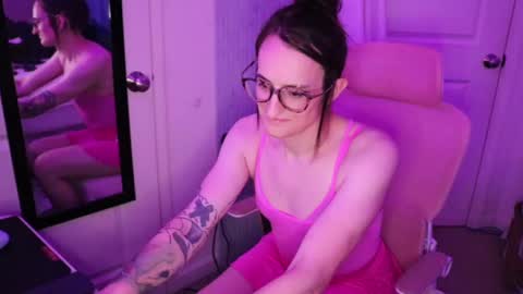 Snapshot of nolynn_rn chatting on 1, 11, 2025 Nolynn online show from 1, 11, 2025