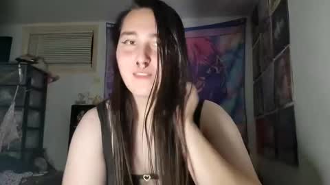 Snapshot of nonbinarybeauty20 chatting on 23, 2, 2025 nonbinarybeauty20 online show from 23, 2, 2025