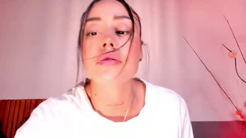 Snapshot of nora_dasilva chatting on 10, 3, 2026 Nora Da Silva online show from 10, 3, 2026
