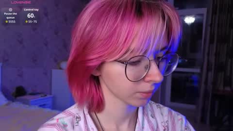 Nora Failure online show from 8, 10, 2025