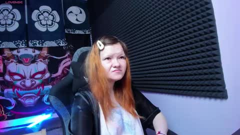 Snapshot of nora_lovvv chatting on 19, 10, 2025 Nora online show from 19, 10, 2025
